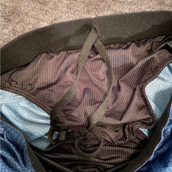 Hoka men’s split running shorts, with elastic band and tie - Picture 4 of 4